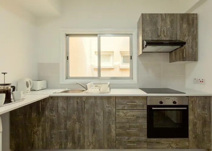 Lägenhet Savvas Centre Flat Larnaca