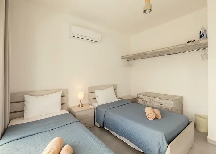 Savvas Centre Flat Lägenhet Larnaca